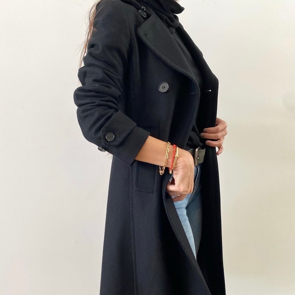 Amazing black Theory coat. A staple to every closet! Size 0 - Picture 2 of 10